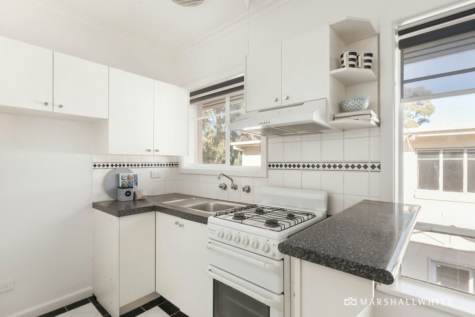 8/14 Oak Street, Hawthorn, VIC