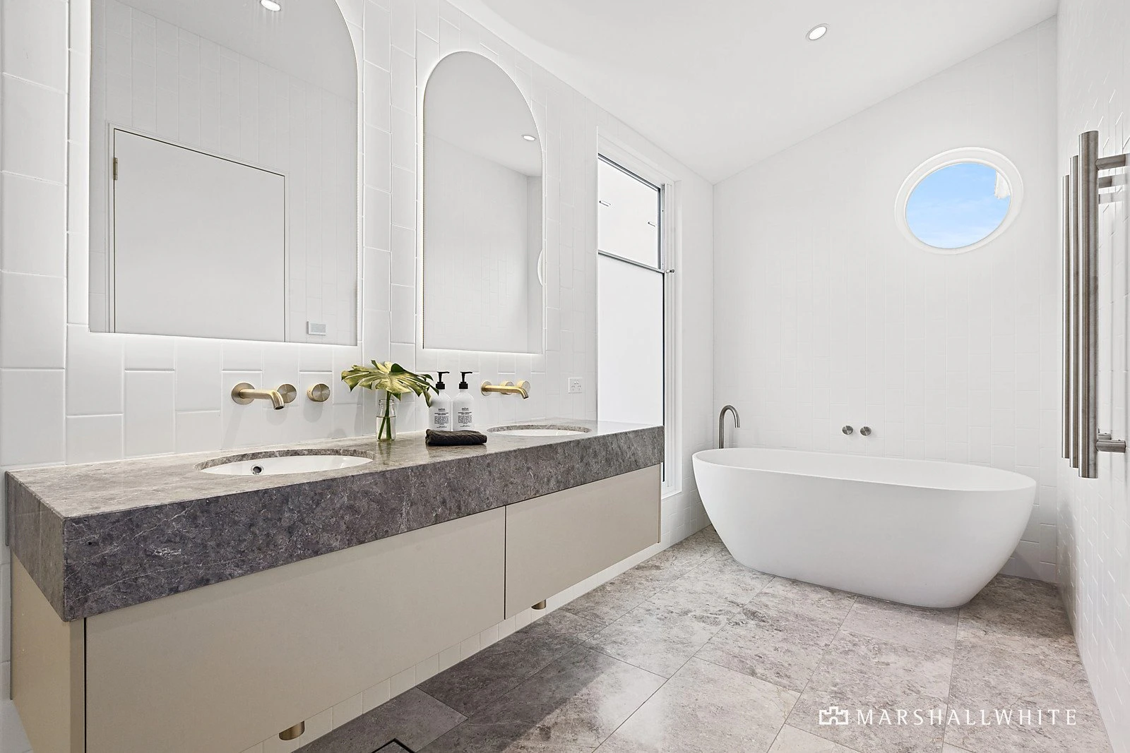 32a Swansea Grove, Mornington, VIC