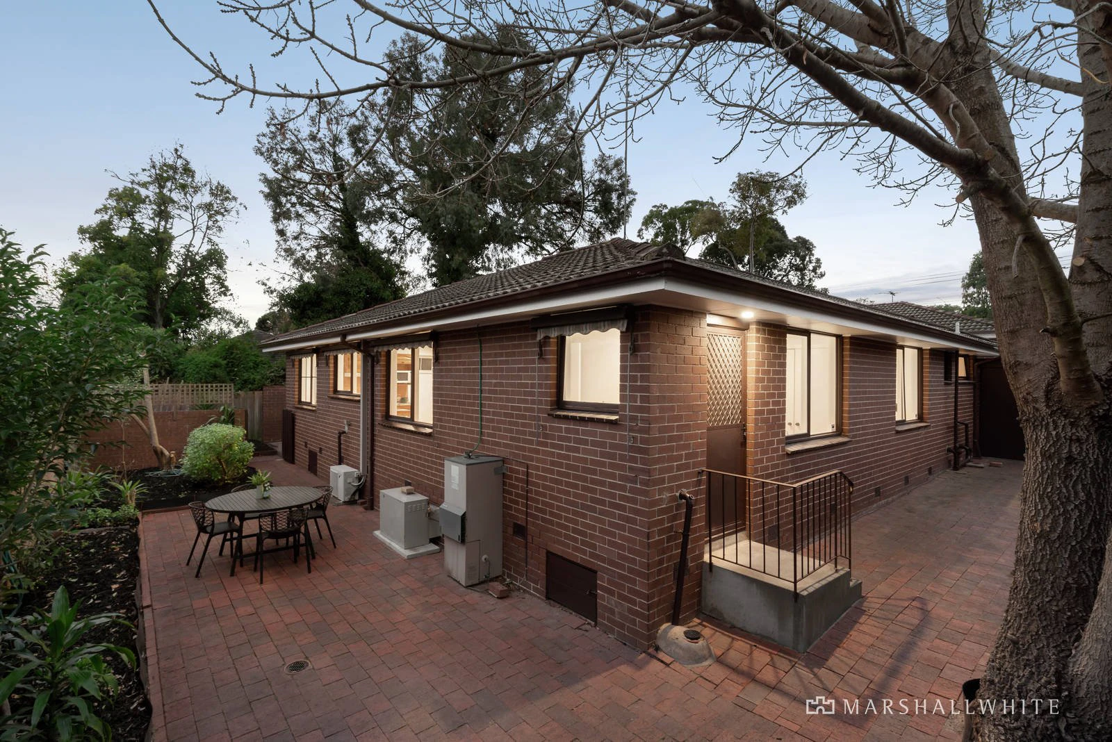 2/11 Glyndon Road, Camberwell, VIC