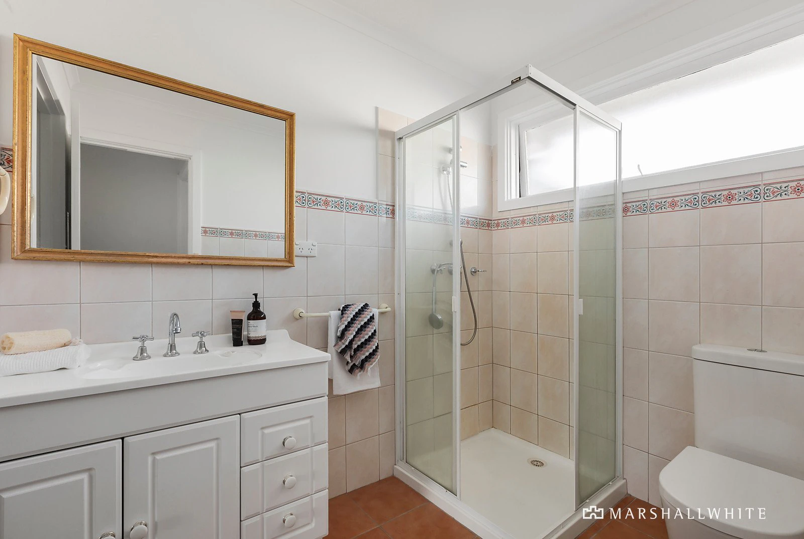 2/11 Glyndon Road, Camberwell, VIC