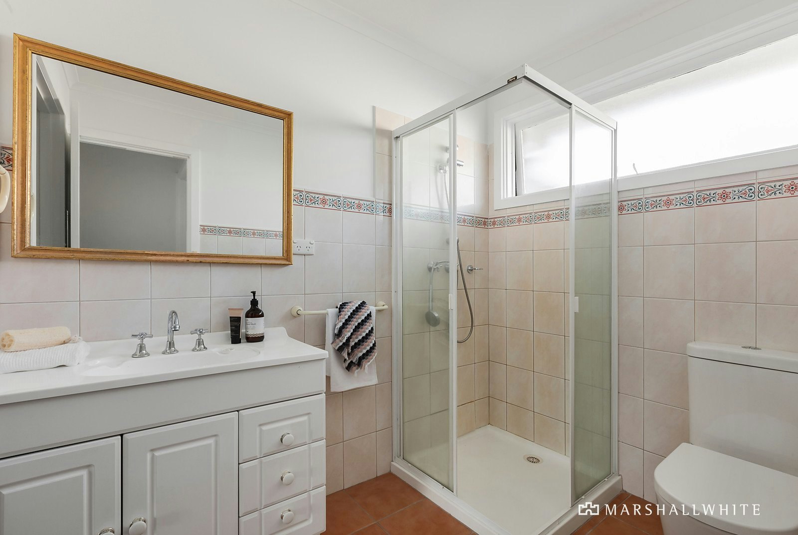 2/11 Glyndon Road, Camberwell, VIC