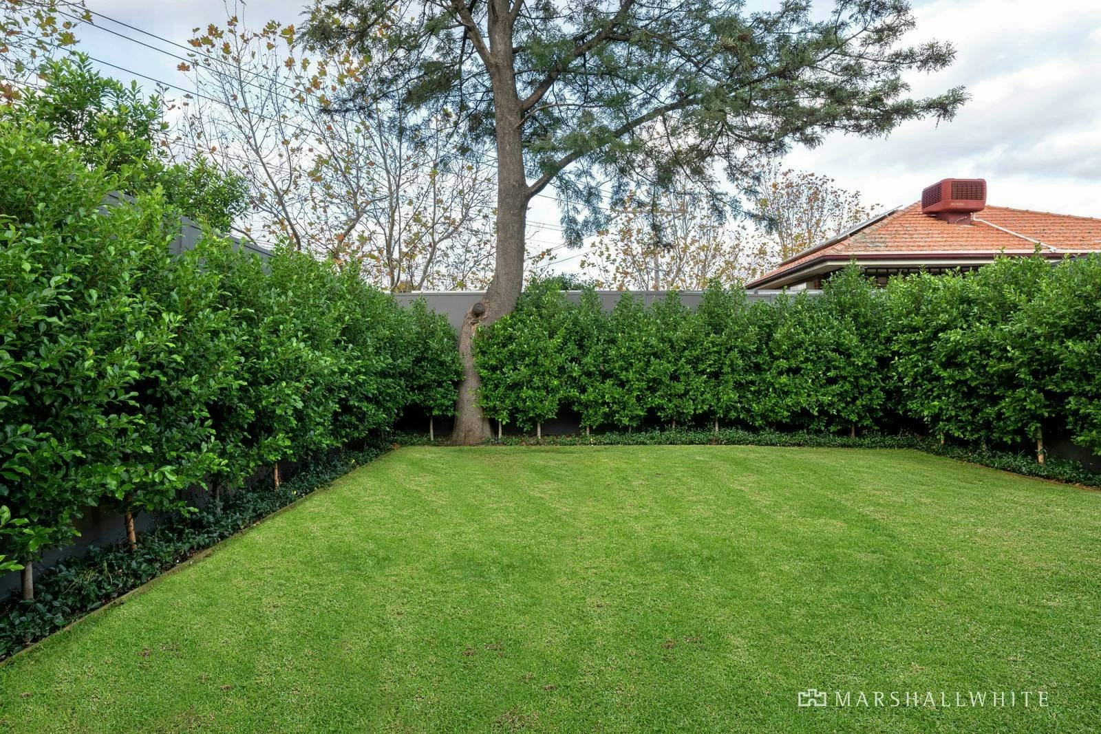 1 Malvern Grove, Caulfield North, VIC