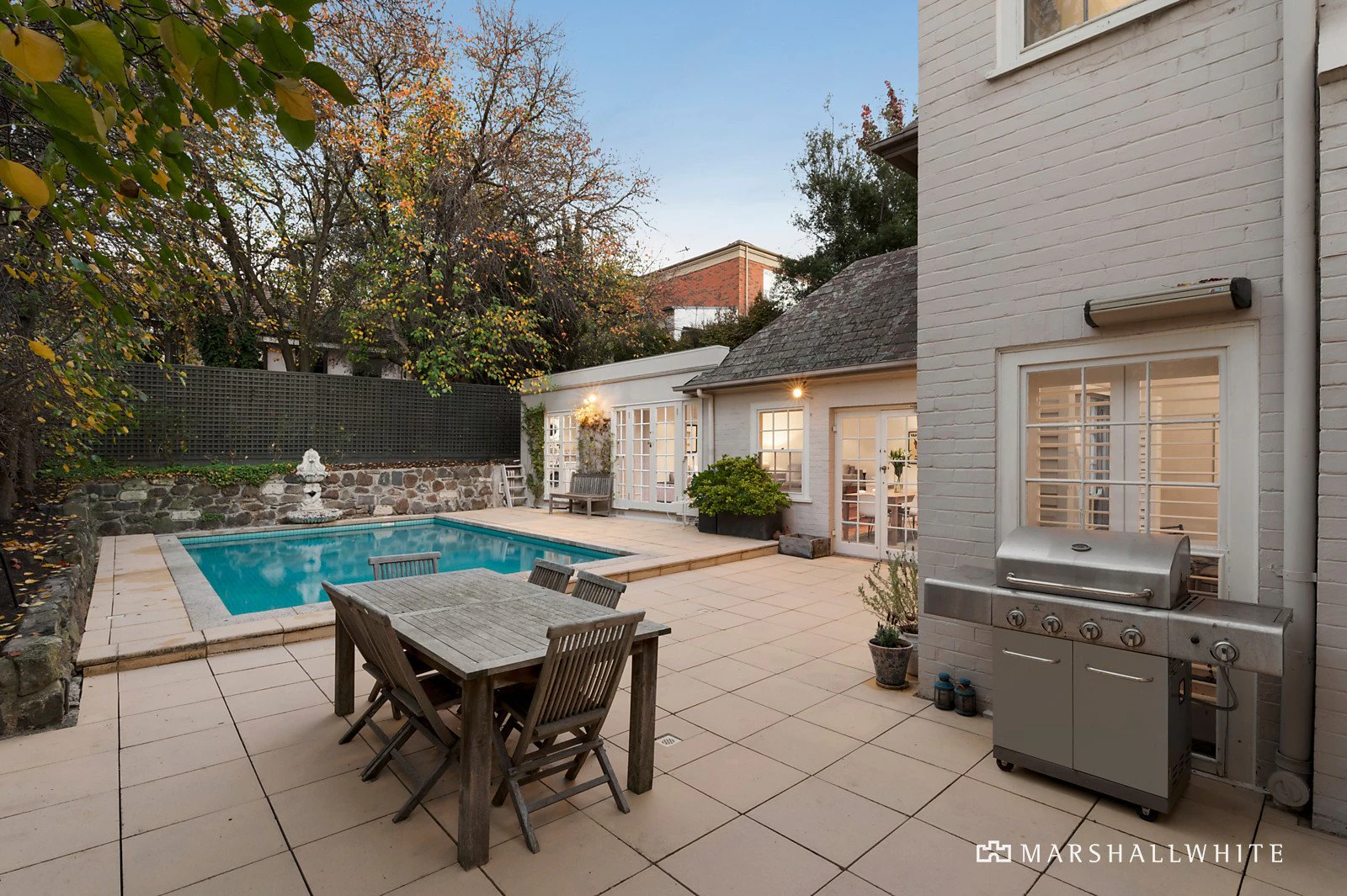 10 Merriwee Crescent, Toorak, VIC