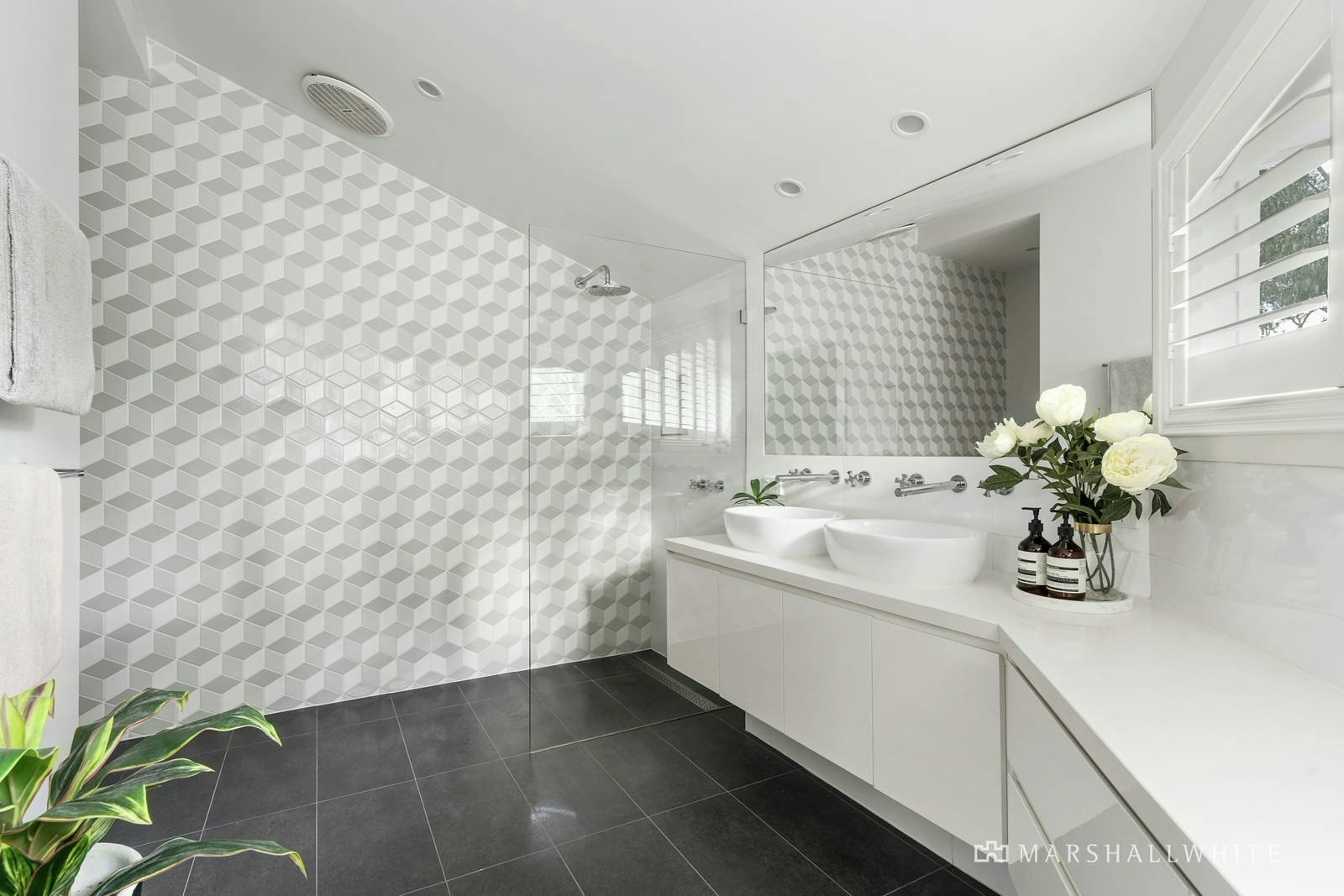 2 Verdun Street, Surrey Hills, VIC