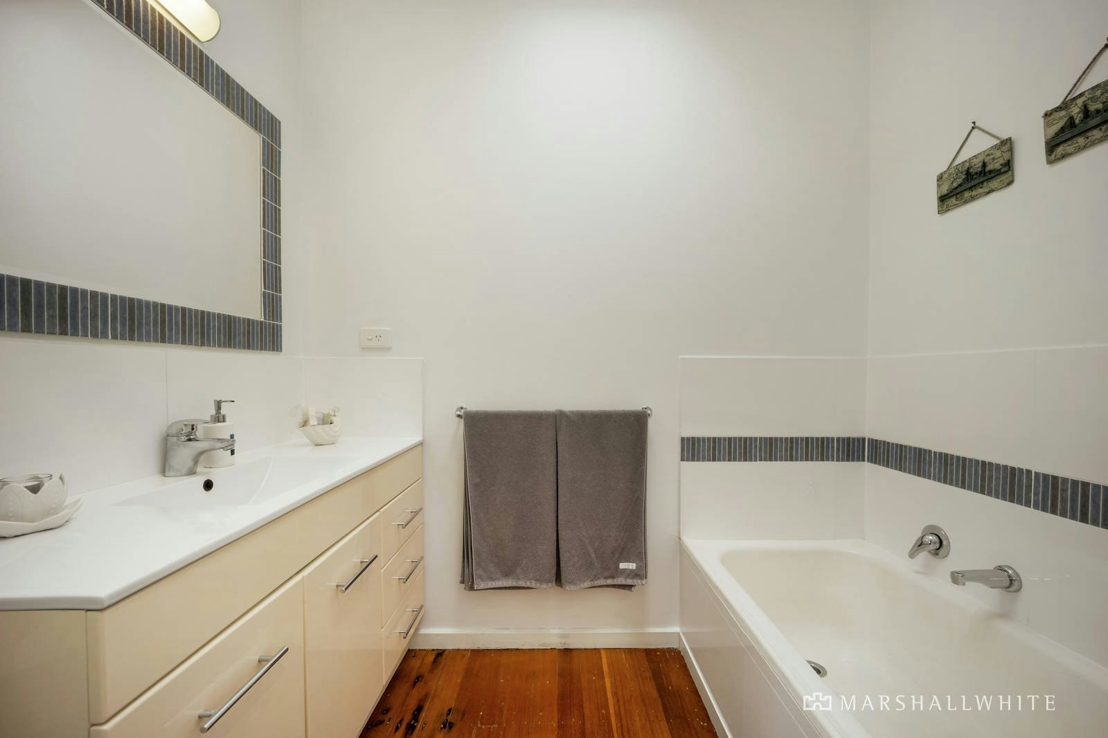 6 Fairway Road, Doncaster, VIC