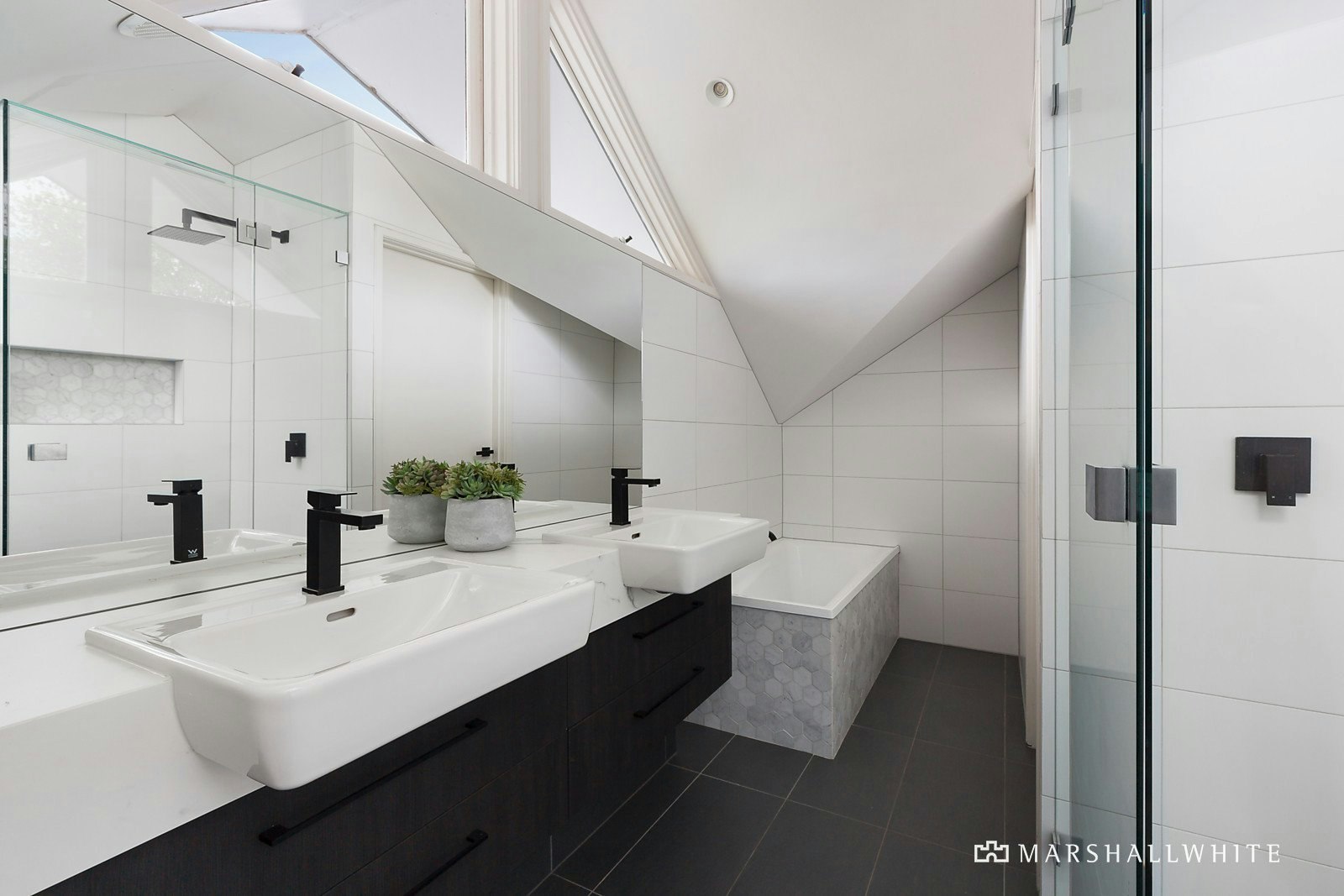 8 Bonview Road, Malvern, VIC