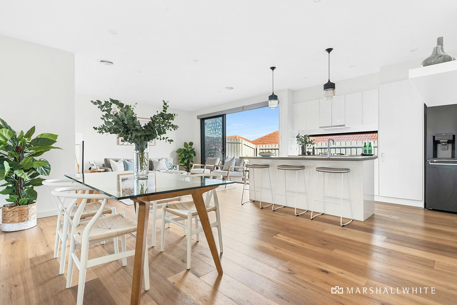 2/18 Van Ness Avenue, Mornington, VIC
