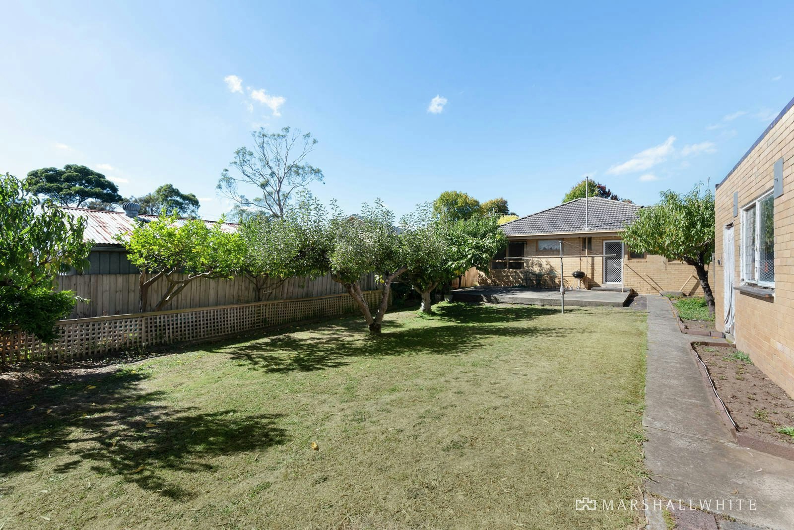 22 Peacedale Grove, Blackburn, VIC