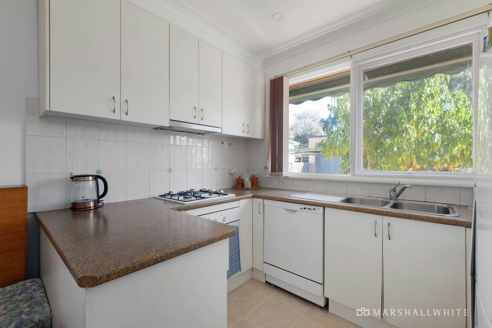 22 Peacedale Grove, Blackburn, VIC