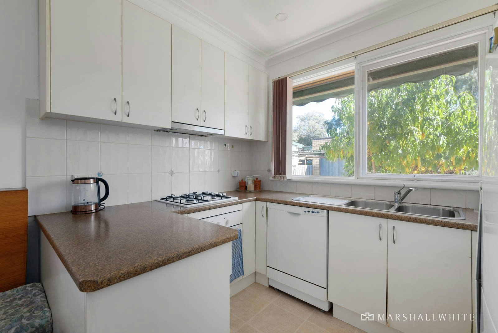 22 Peacedale Grove, Blackburn, VIC