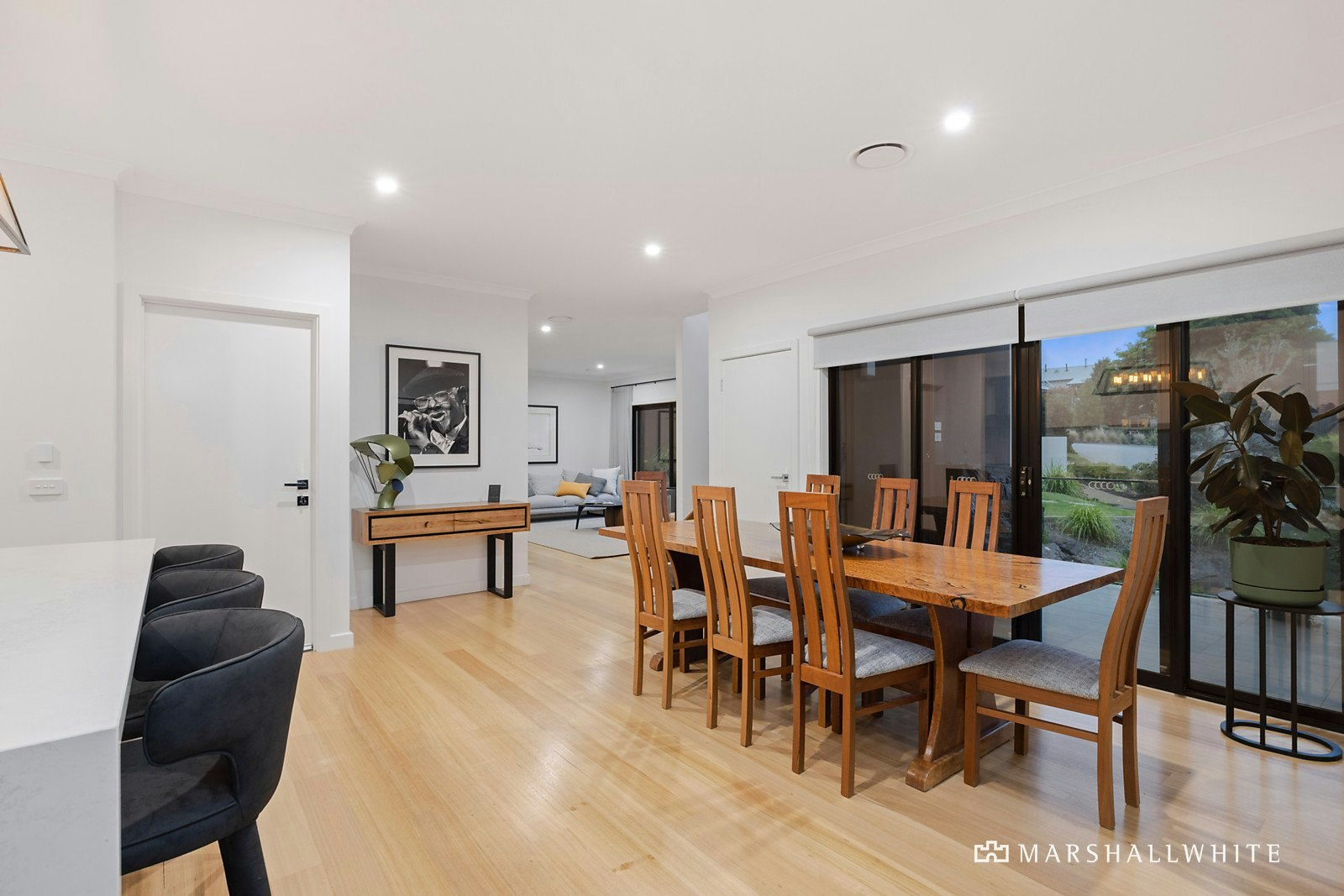 17 Flame Tree Grove, Mornington, VIC