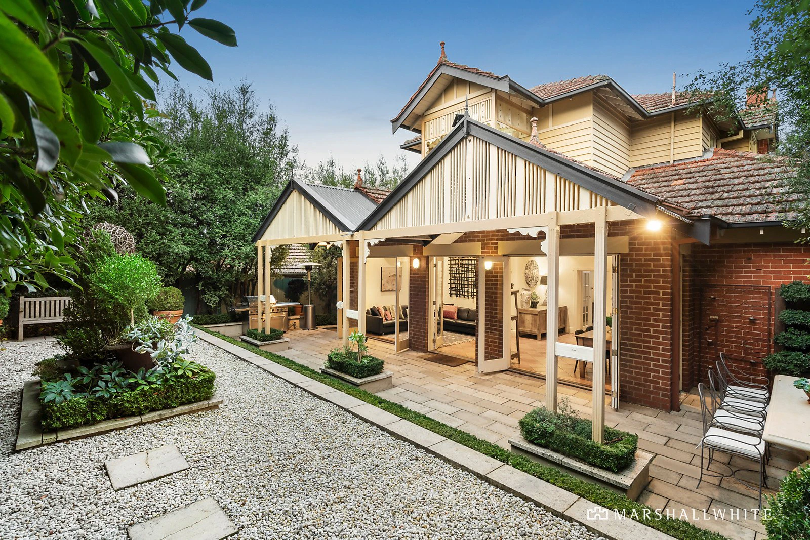 15 Marlborough Street, Mont Albert, VIC