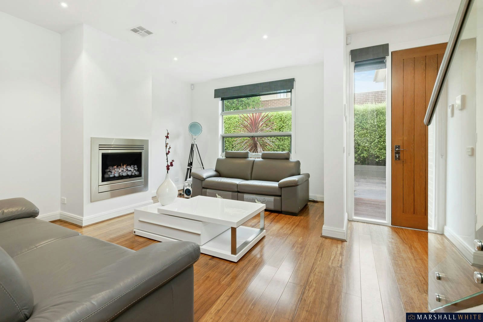 1/10 Darcy Street, Mornington, VIC