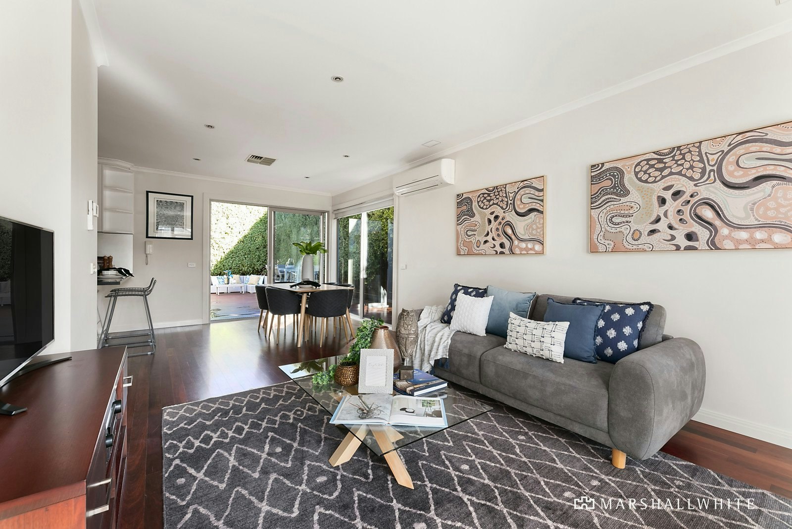 64 The Crescent, Port Melbourne, VIC