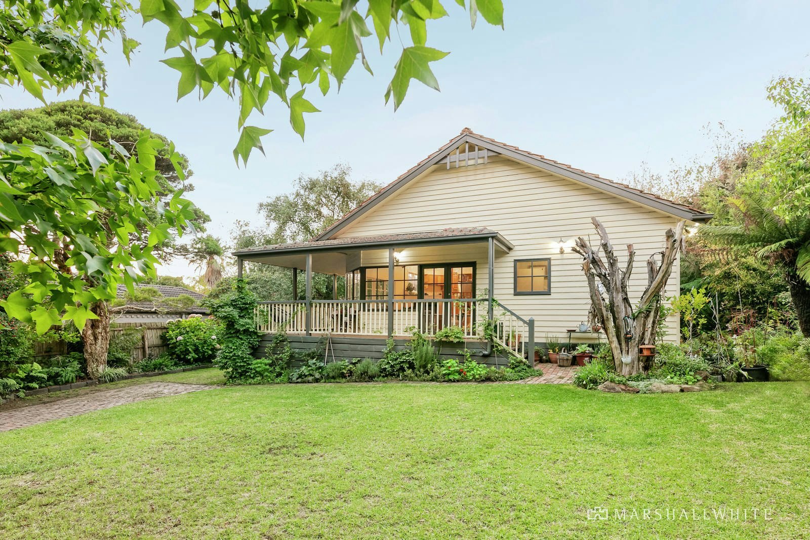 2 Durham Road, Surrey Hills, VIC