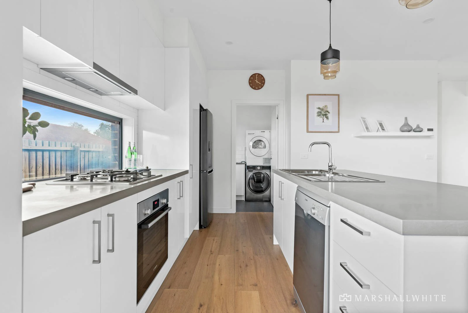 2/18 Van Ness Avenue, Mornington, VIC