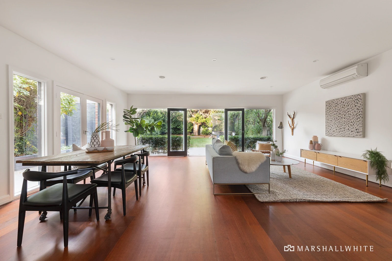 8a Brenbeal Street, Balwyn, VIC