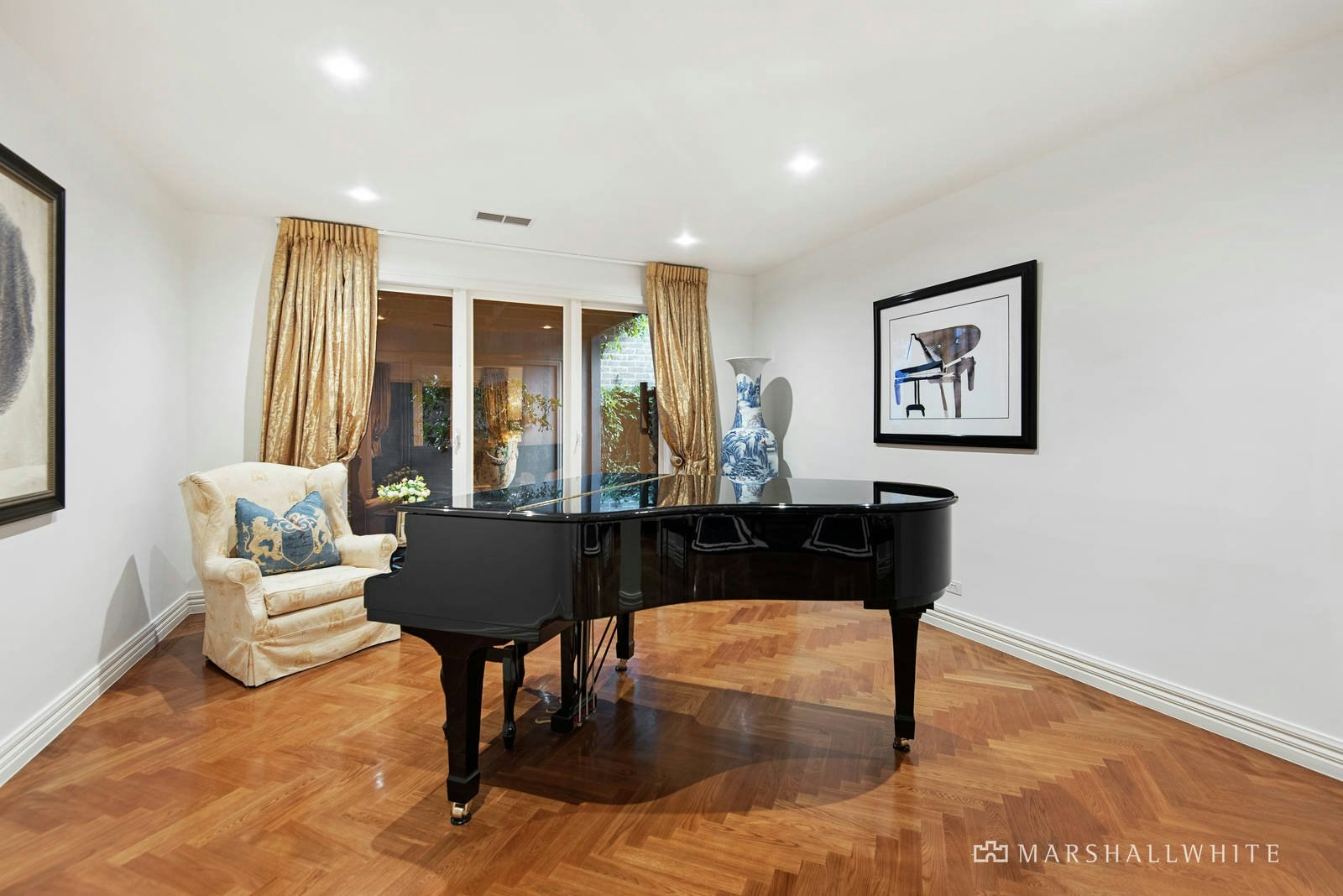 8 Hertford Crescent, Balwyn, VIC