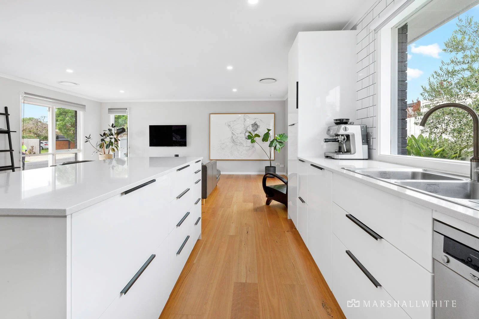 8 Nichols Drive, Mornington, VIC