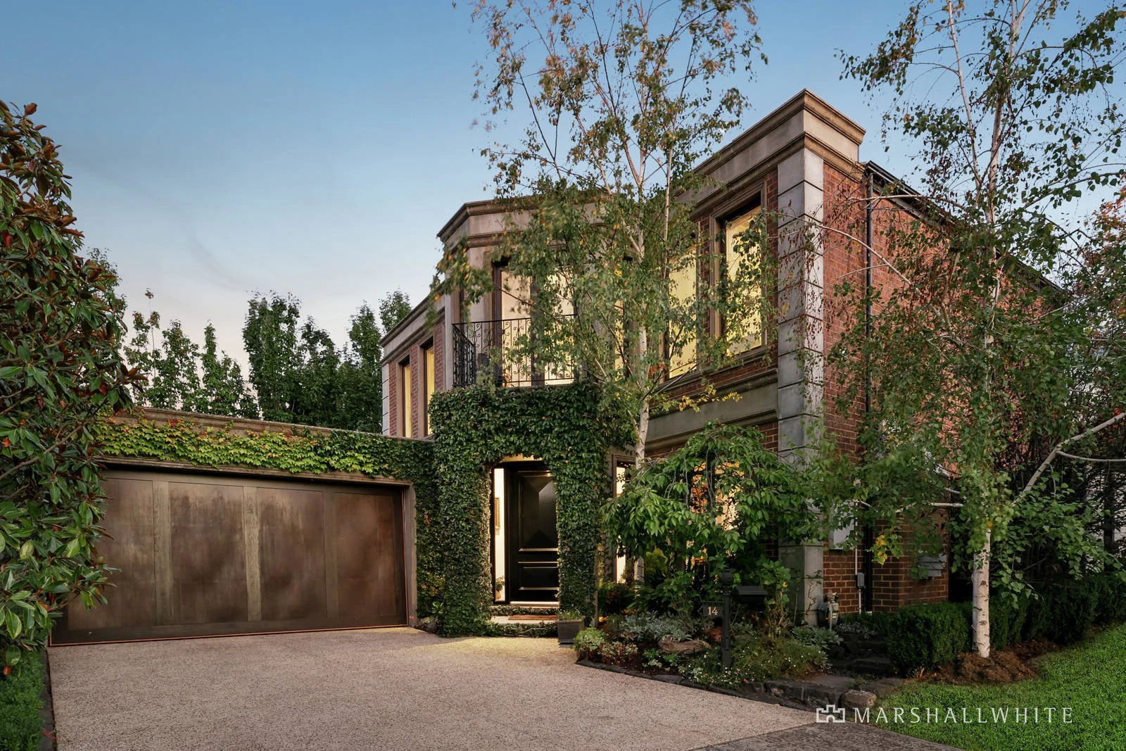 14 Lichfield Grove, Mont Albert North, VIC
