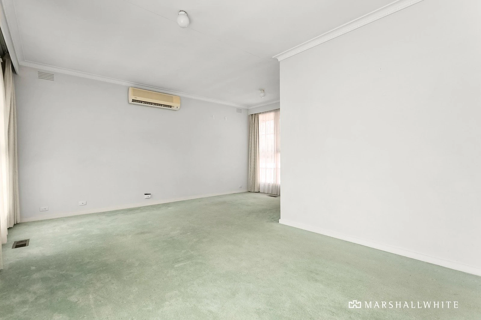 1-2/21 Stanley Grove, Canterbury, VIC