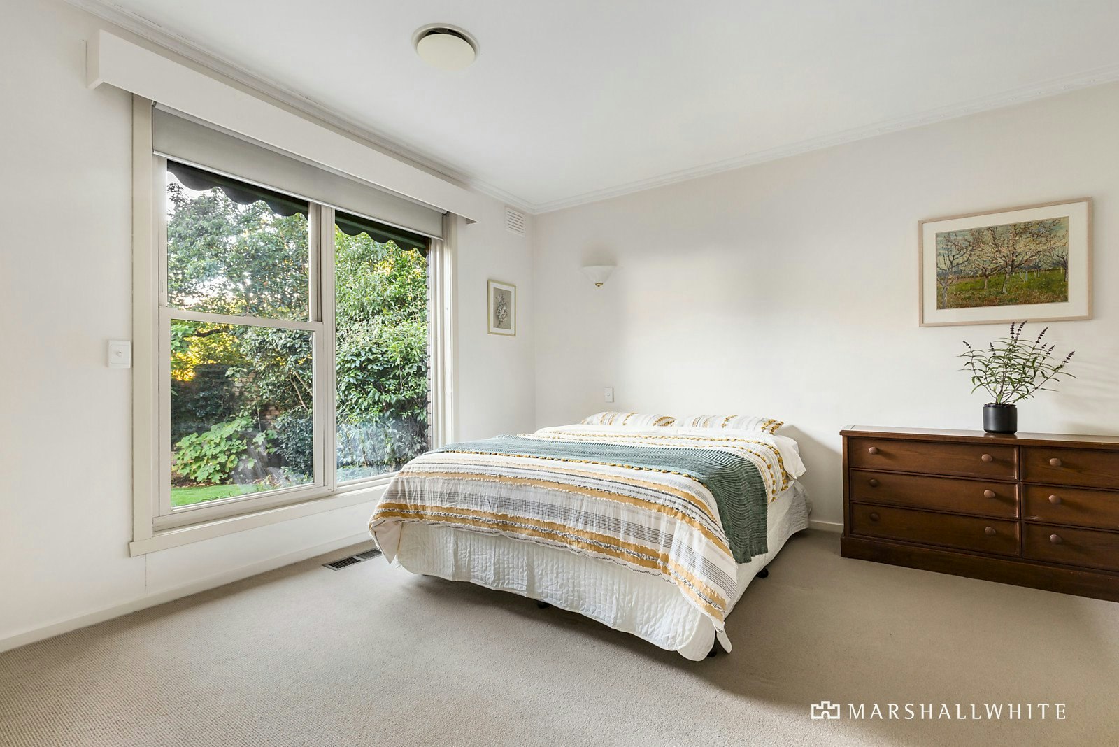 1/950 Riversdale Road, Surrey Hills, VIC
