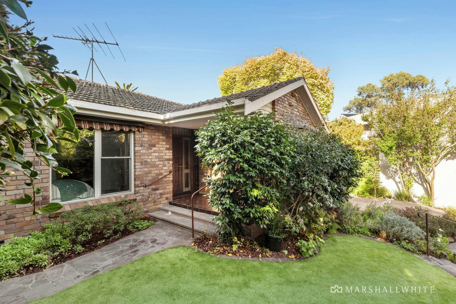 1/950 Riversdale Road, Surrey Hills, VIC