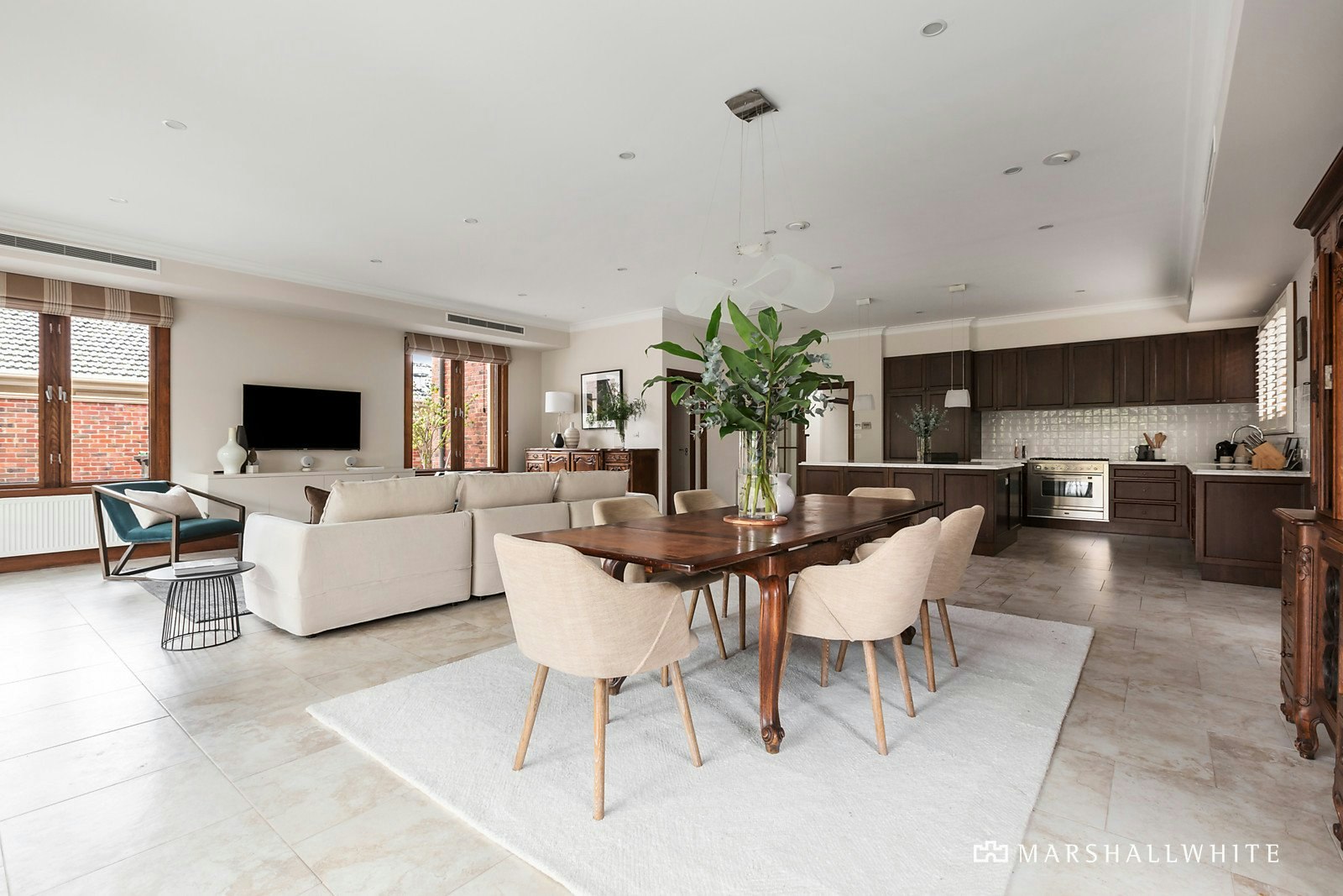 4 Riverside Drive, Kew East, VIC