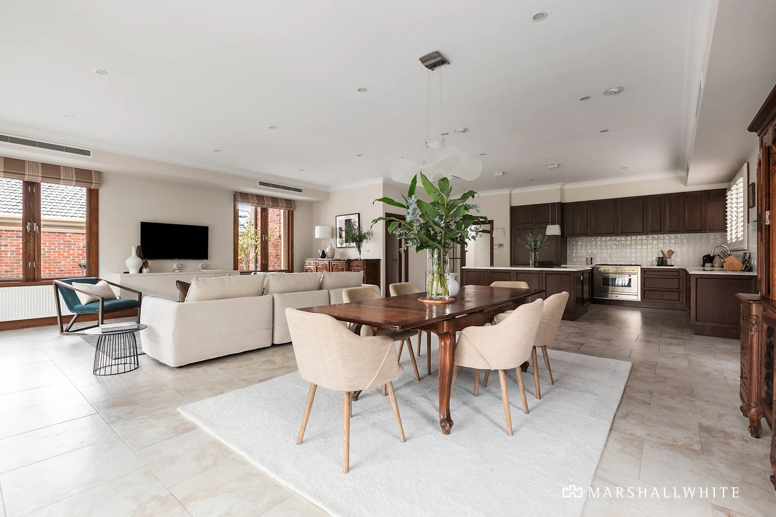 4 Riverside Drive, Kew East, VIC