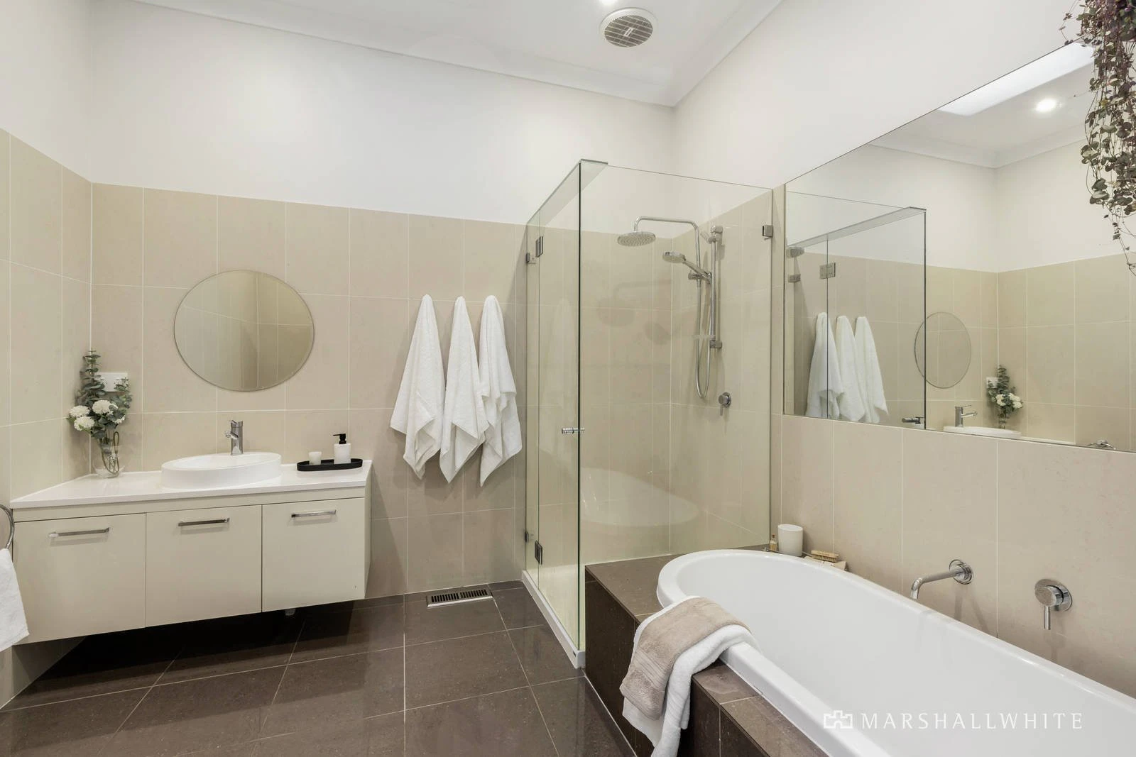 9 Carr Street, Brighton East, VIC