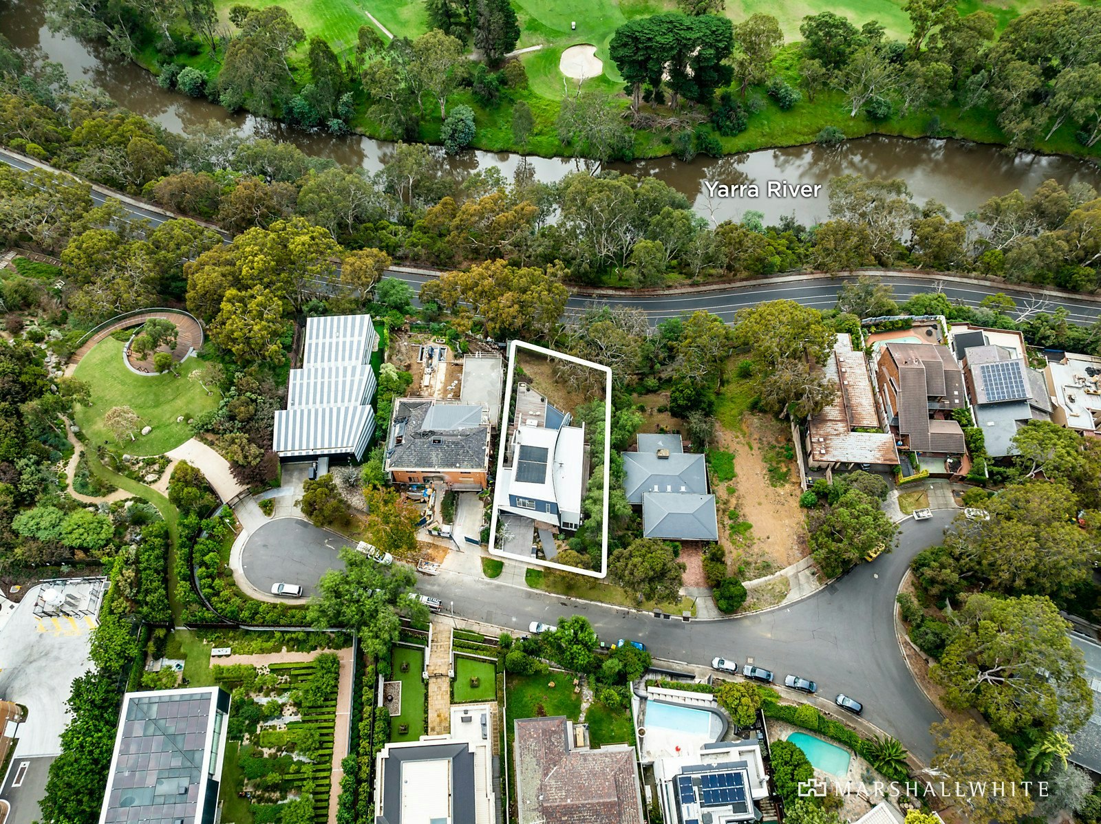 7 Raheen Drive, Kew, VIC