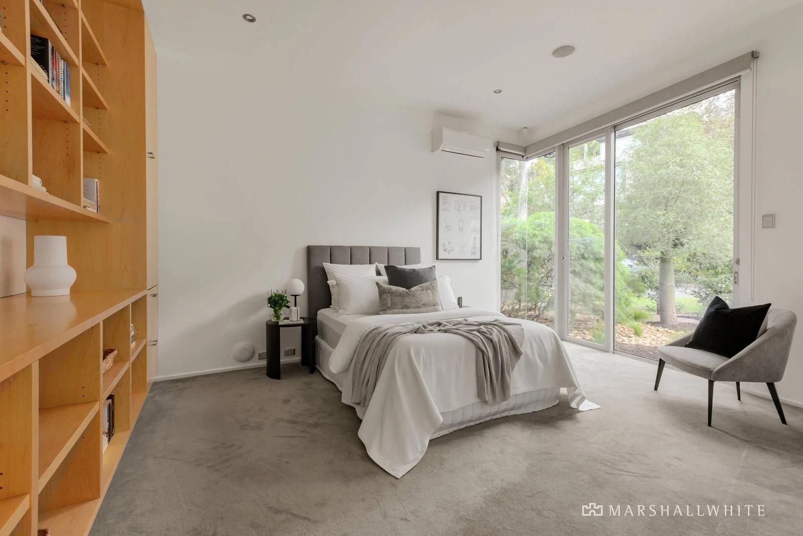 7 Raheen Drive, Kew, VIC
