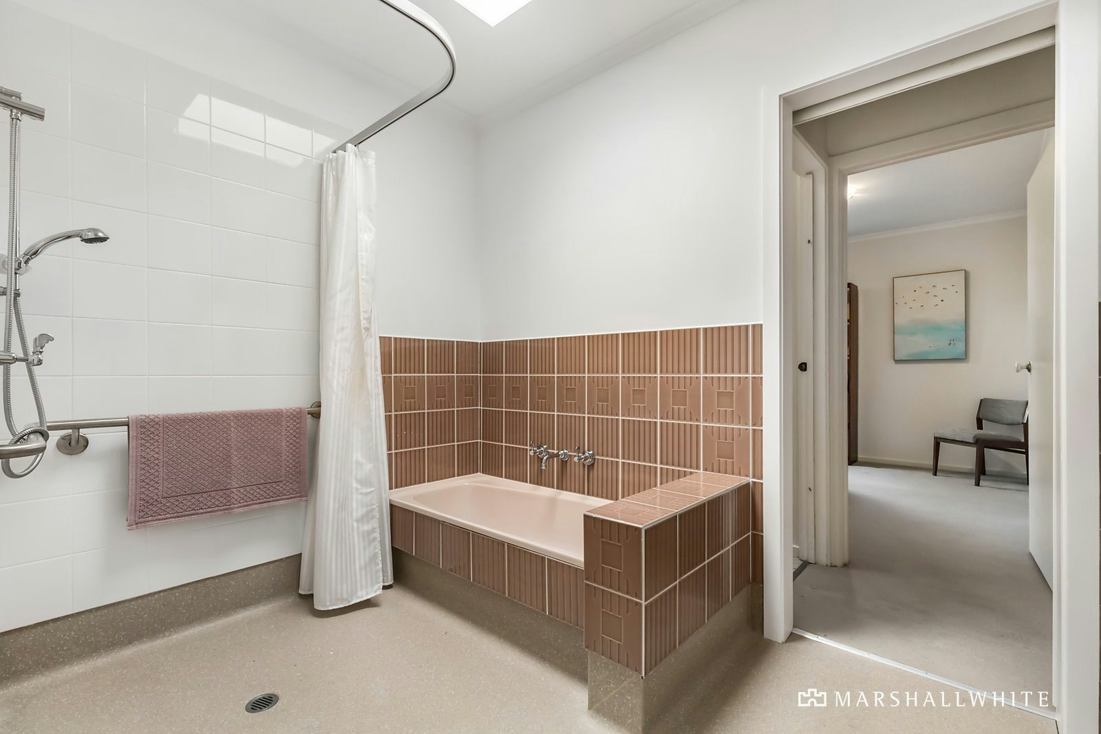 1/950 Riversdale Road, Surrey Hills, VIC