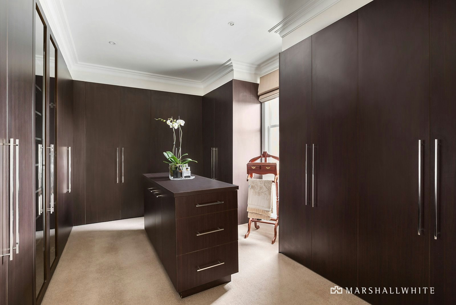 4 Riverside Drive, Kew East, VIC