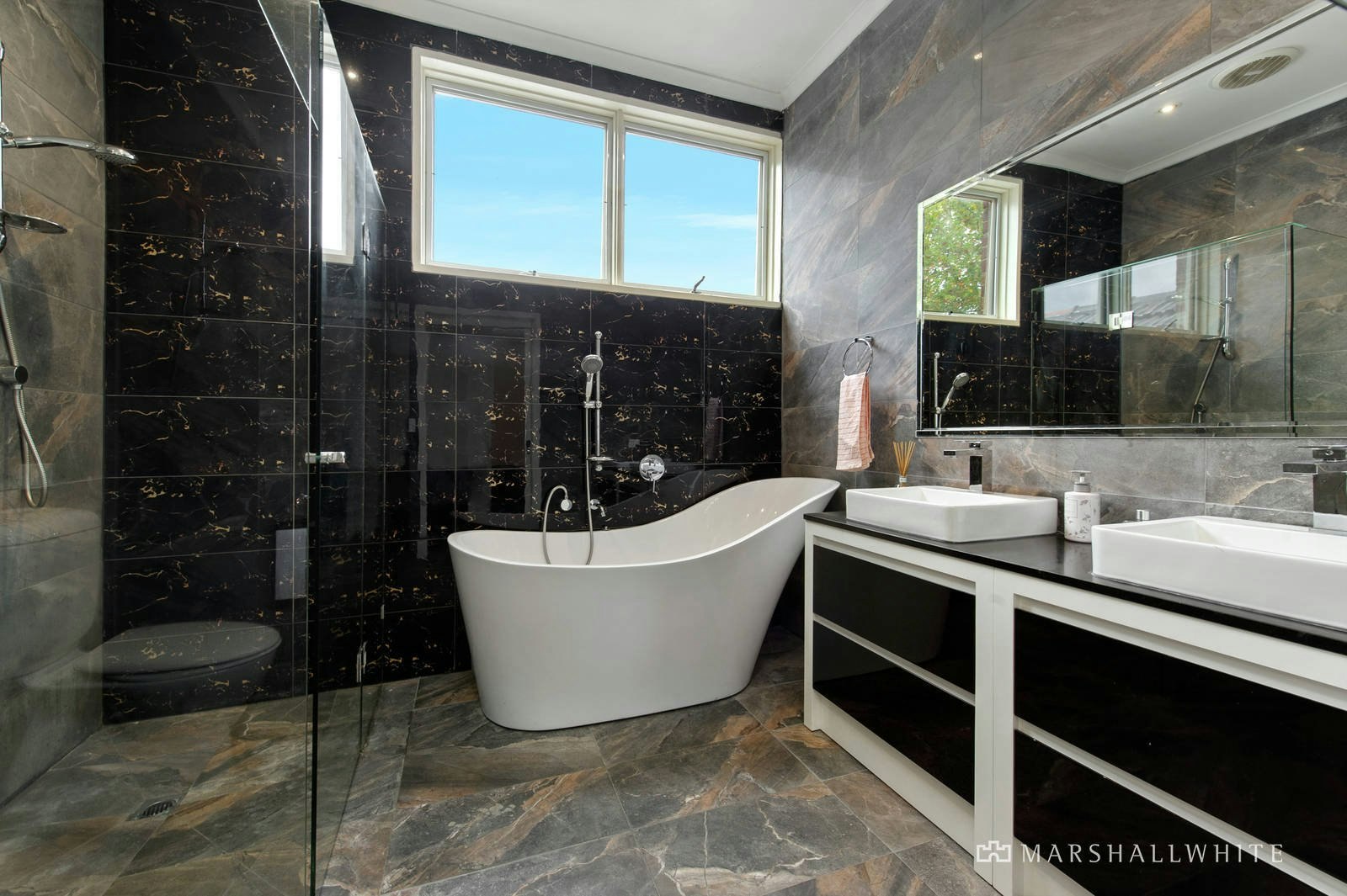 33 Molesworth Street, Kew, VIC