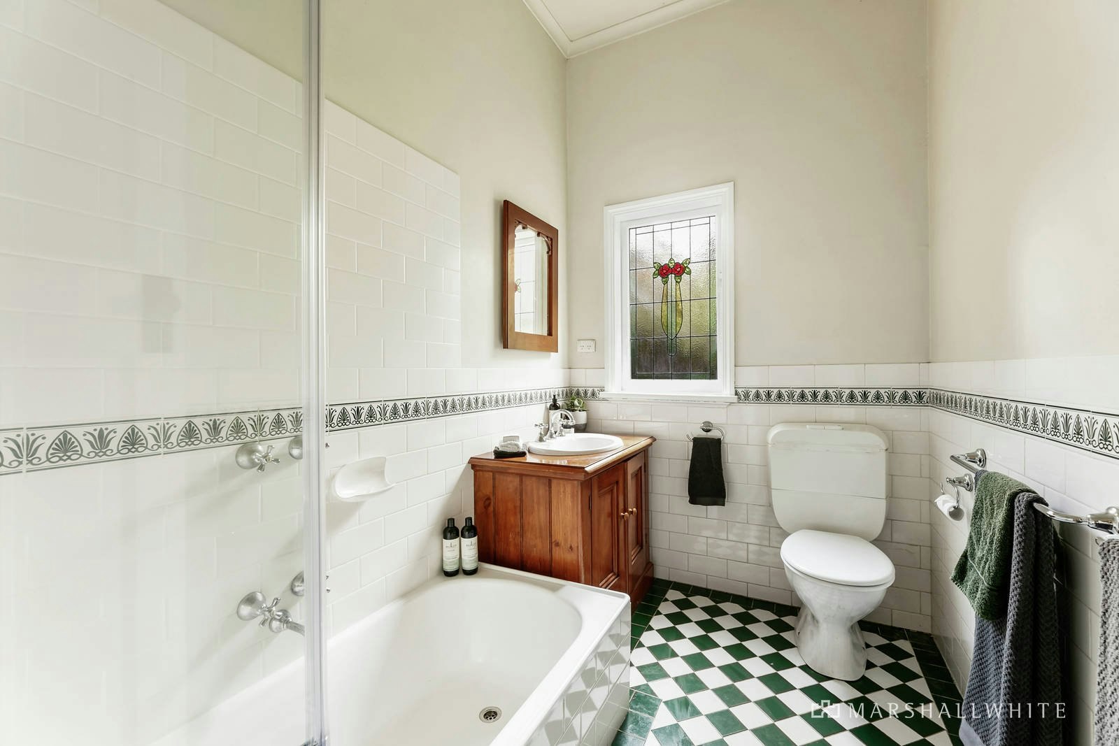 2 Durham Road, Surrey Hills, VIC