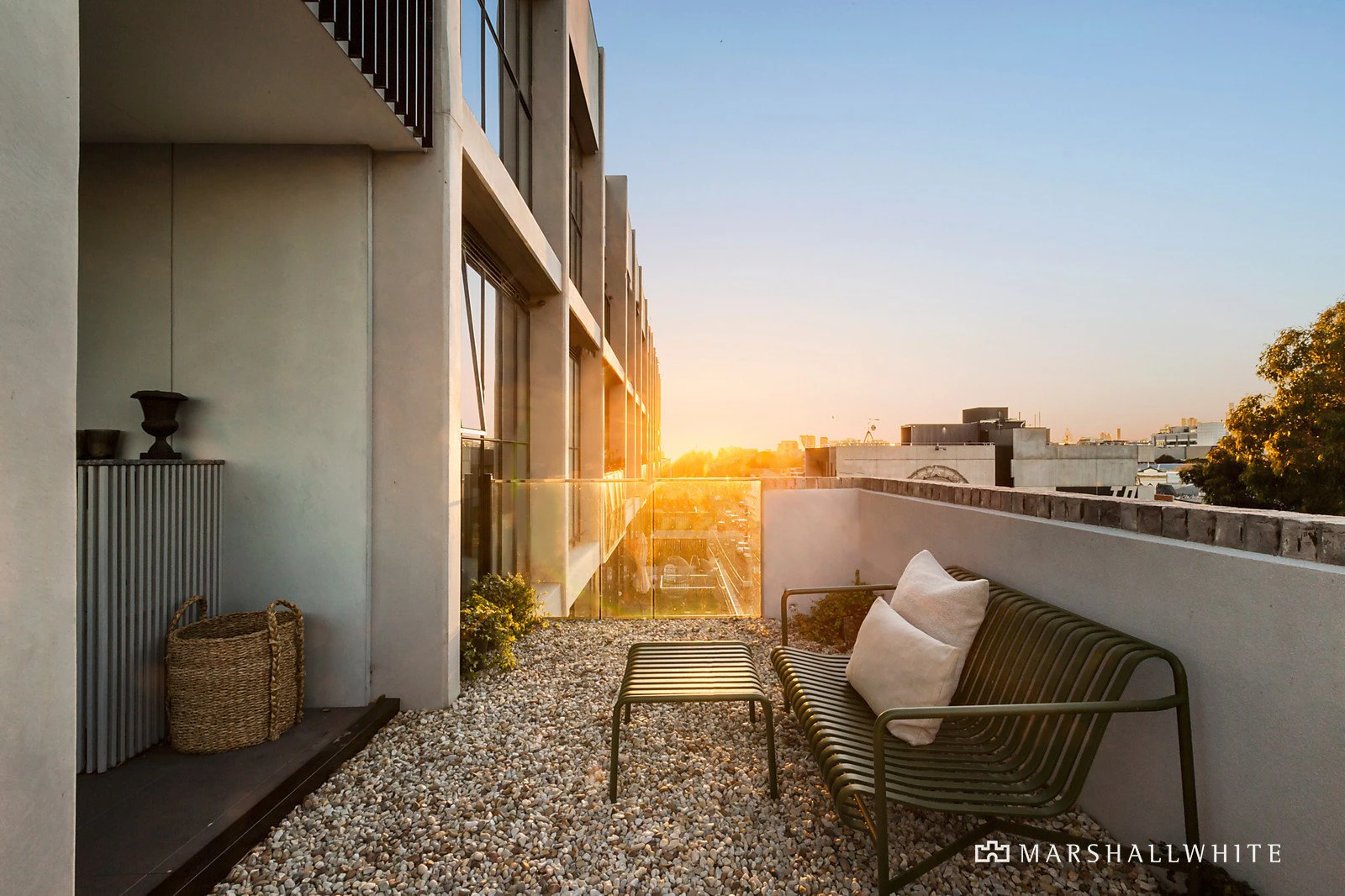 305/8 James Street, Windsor, VIC