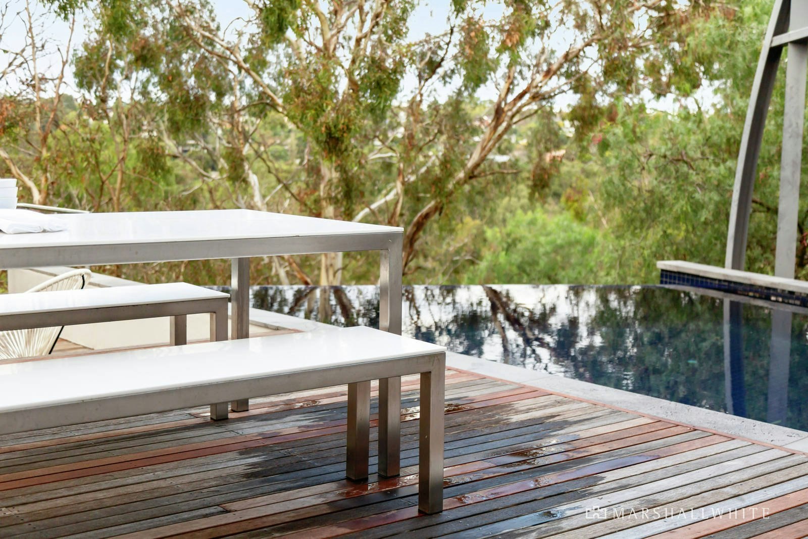 7 Raheen Drive, Kew, VIC