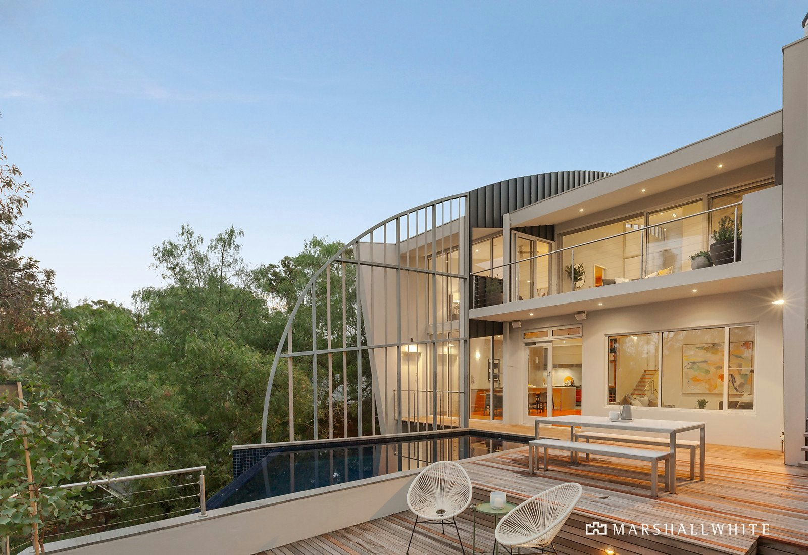 7 Raheen Drive, Kew, VIC