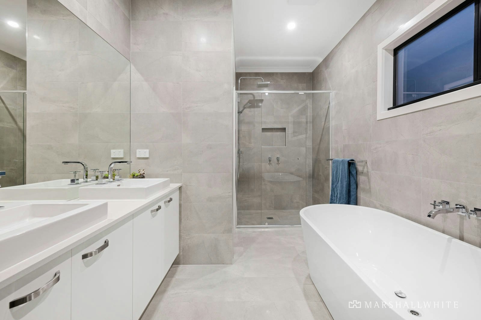 17 Flame Tree Grove, Mornington, VIC