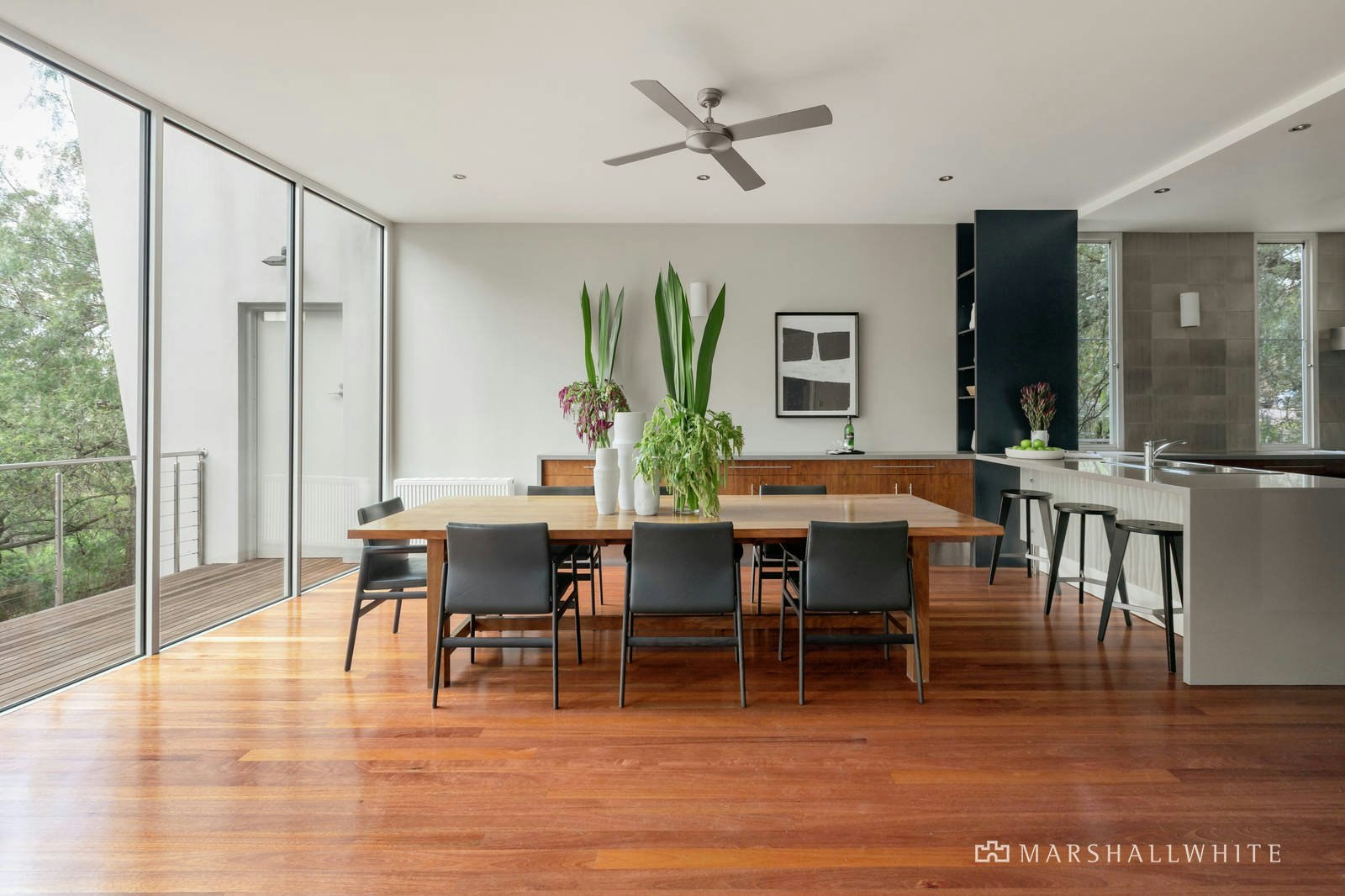 7 Raheen Drive, Kew, VIC