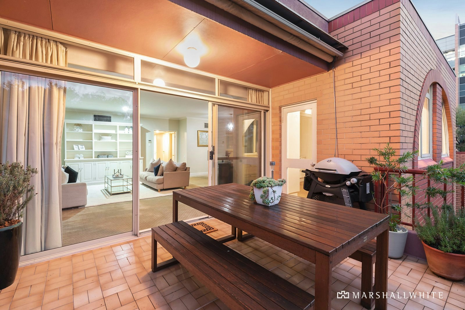 25/21 Park Lane, South Yarra, VIC