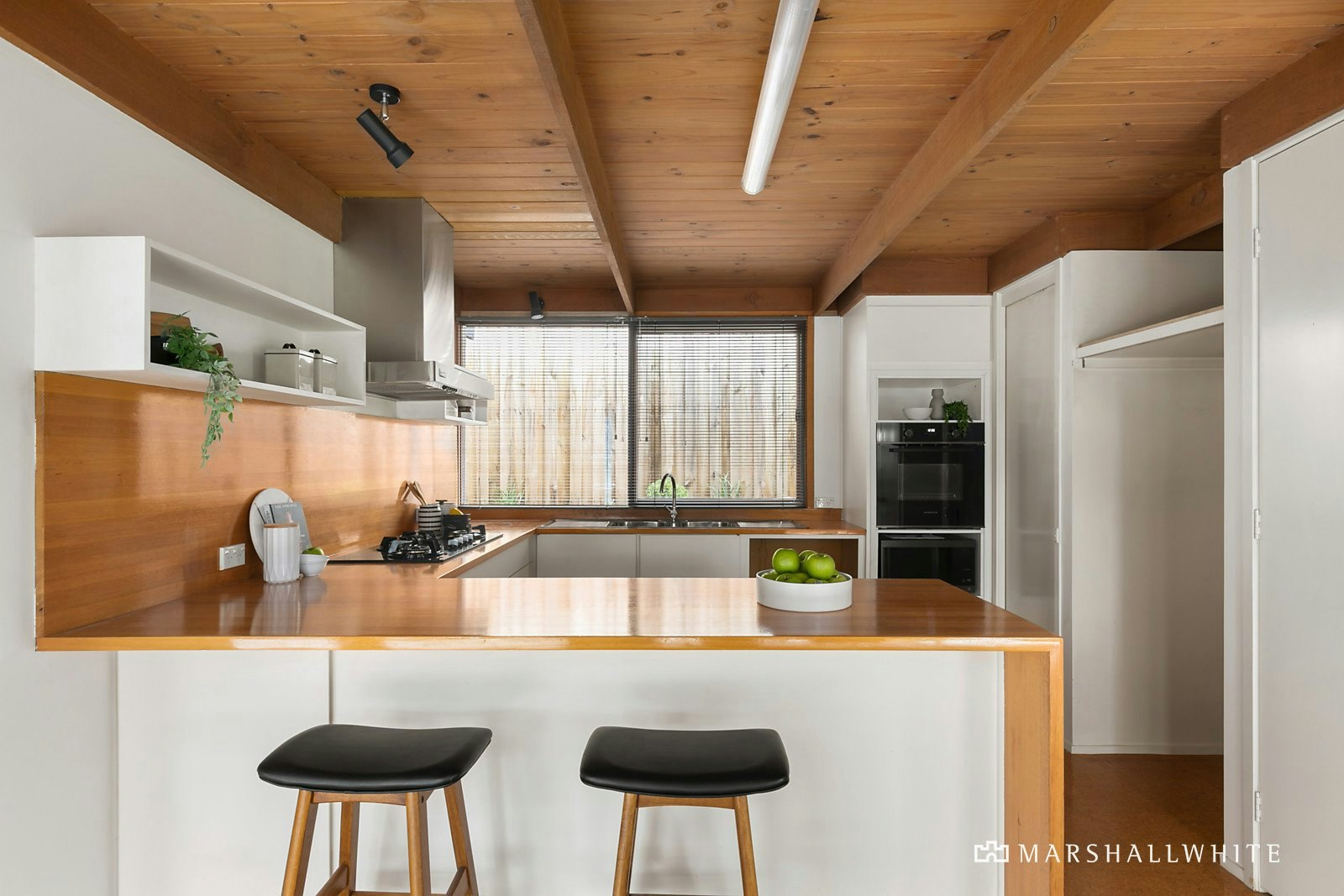 9 Rosco Drive, Templestowe, VIC