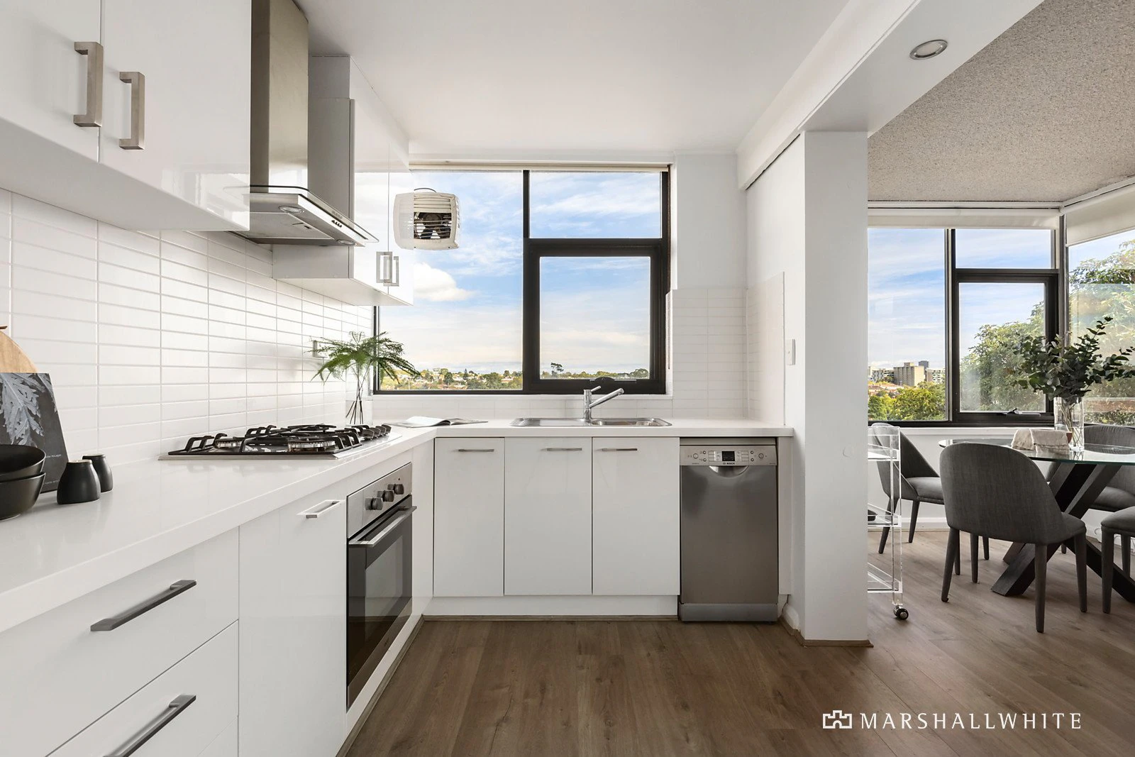44/390 Toorak Road, South Yarra, VIC