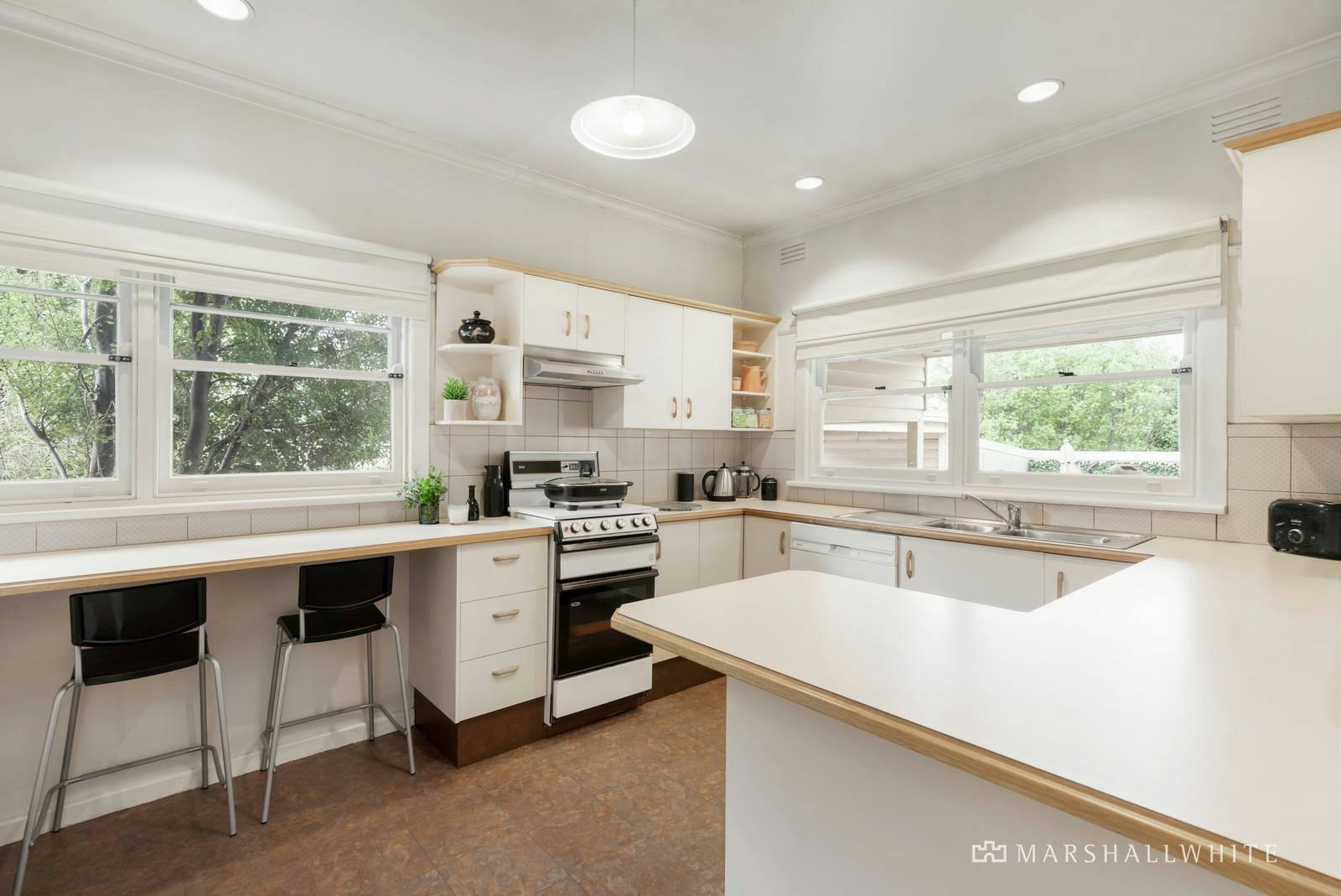 10 Rowena Road, Malvern East, VIC