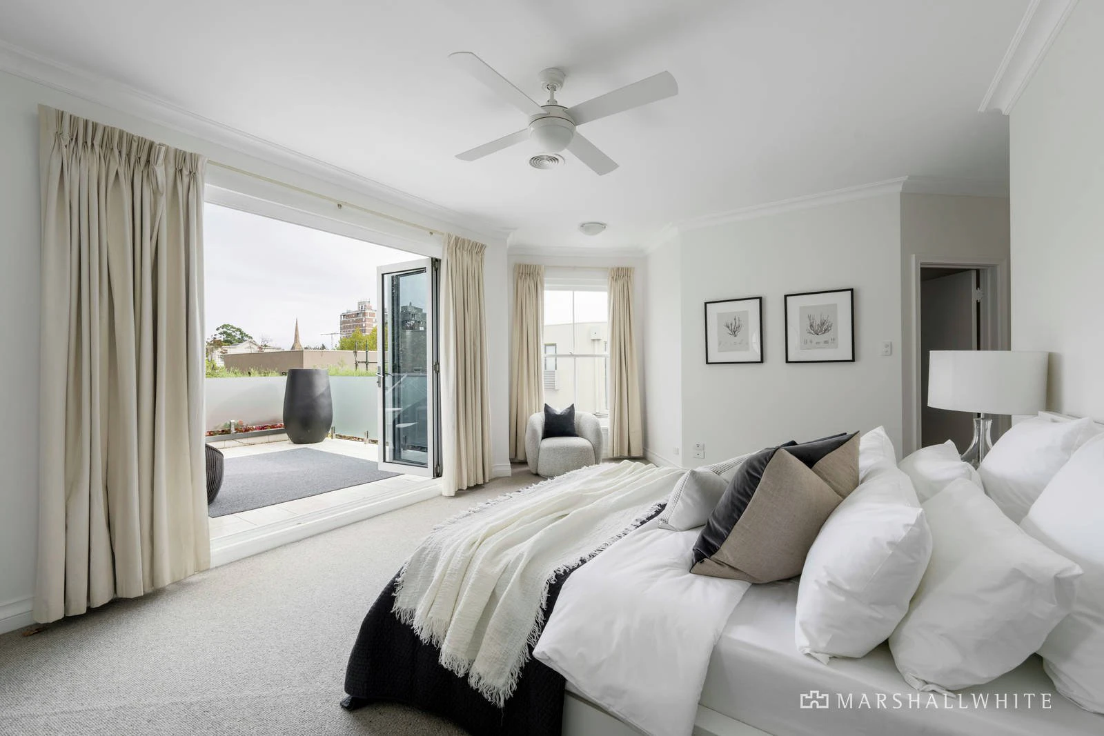 5 Cleeve Court, Toorak, VIC