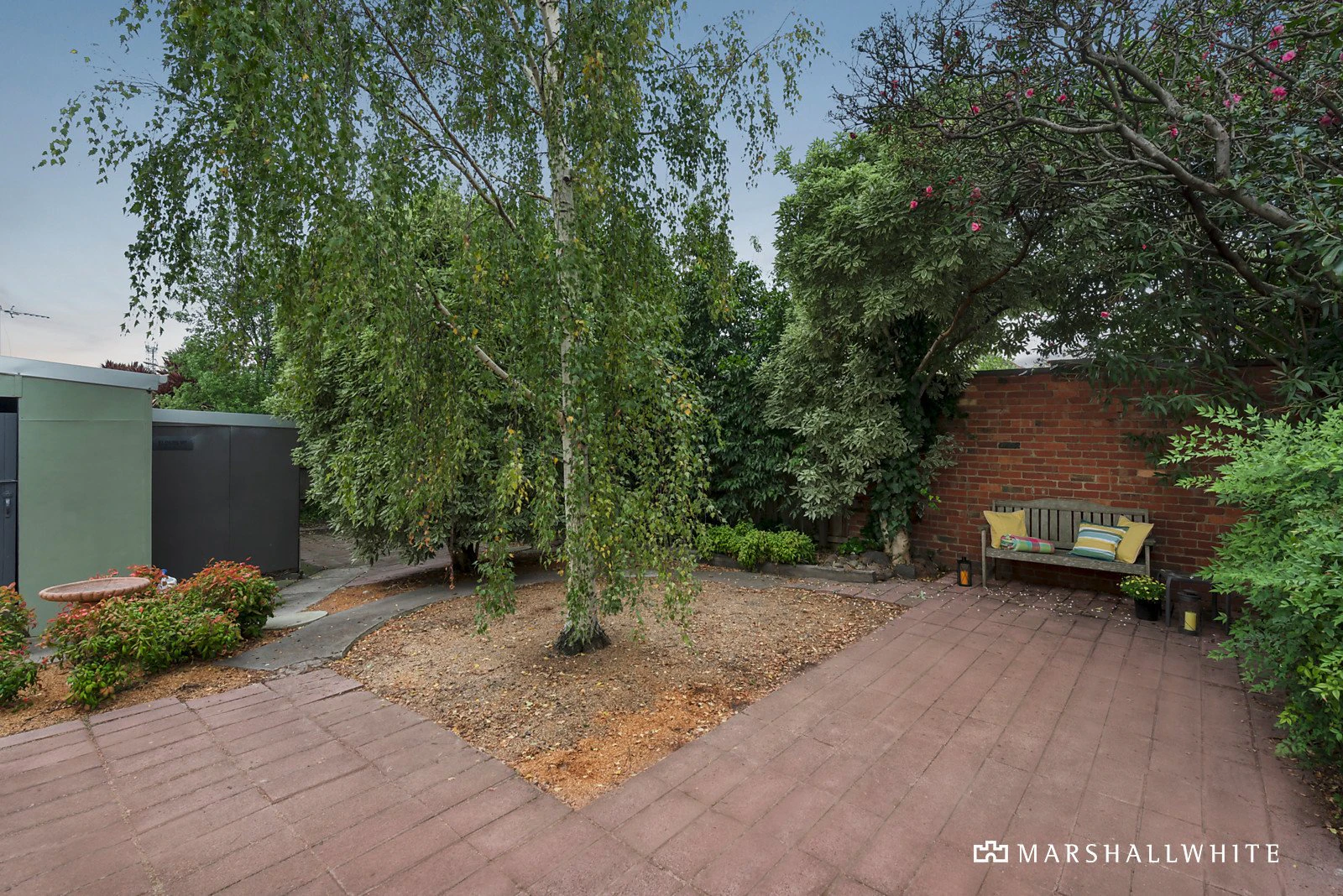 10 Rowena Road, Malvern East, VIC