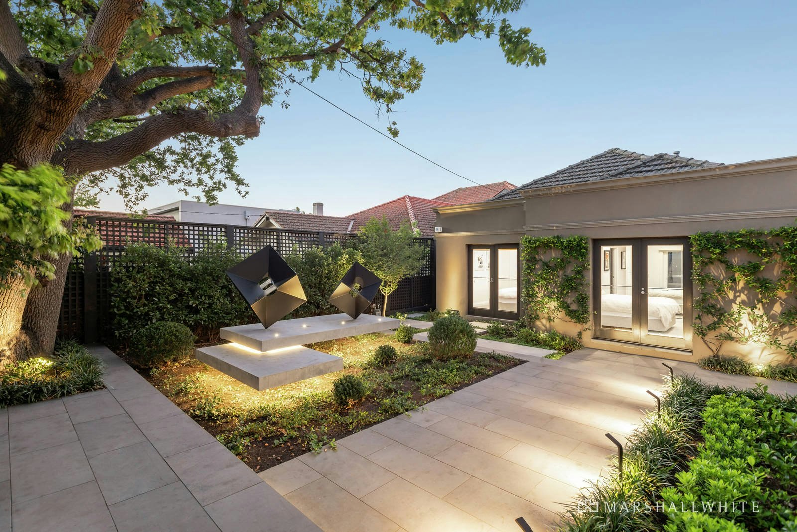 15 Dundonald Avenue, Malvern East, VIC