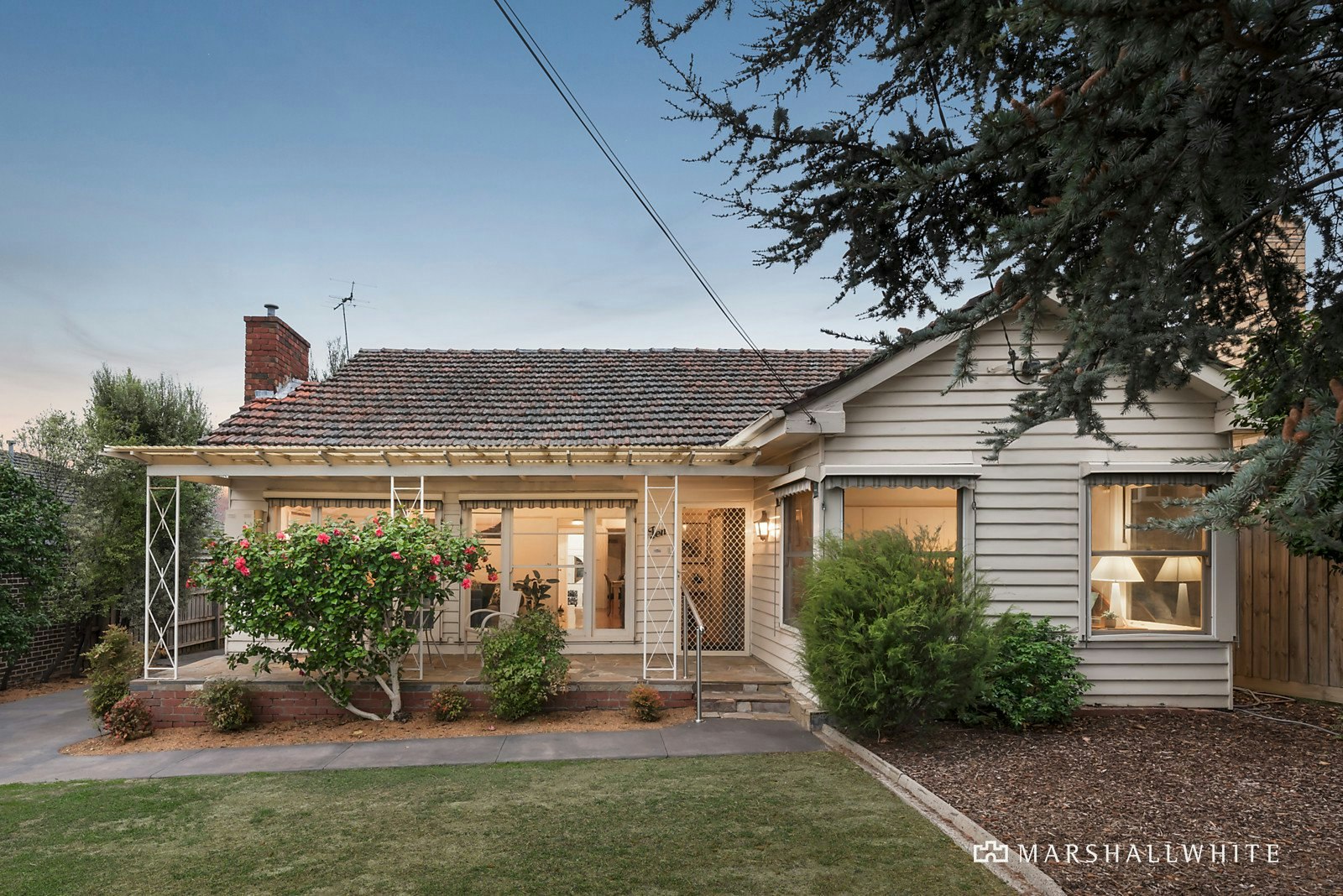10 Rowena Road, Malvern East, VIC