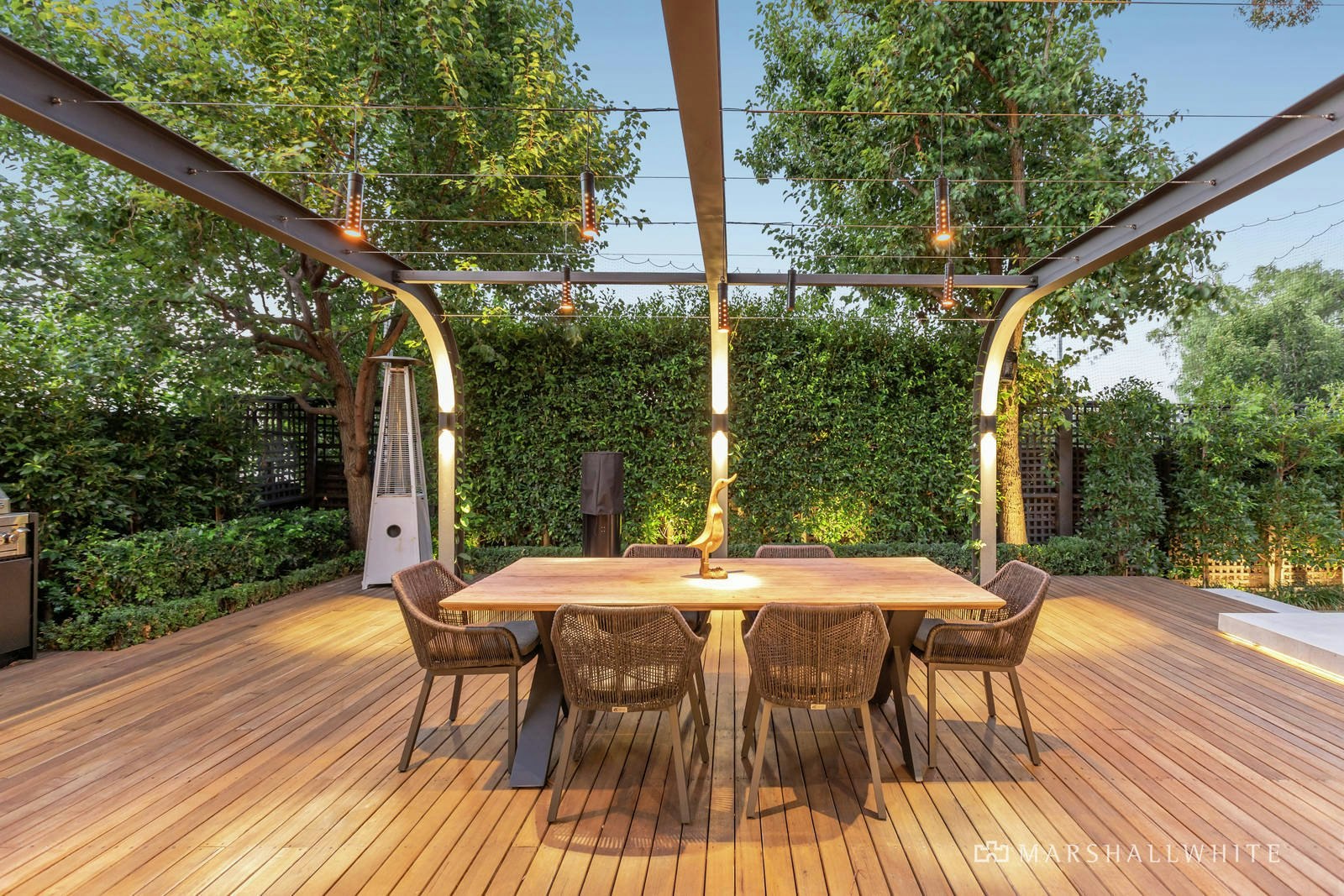 15 Dundonald Avenue, Malvern East, VIC